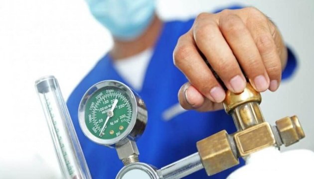 В трех больницах Киева улучшат производительность кислородных систем