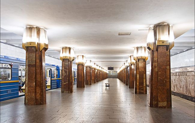 В Киеве на 5 дней закроют один из вестибюлей станции метро “Героев Днепра”