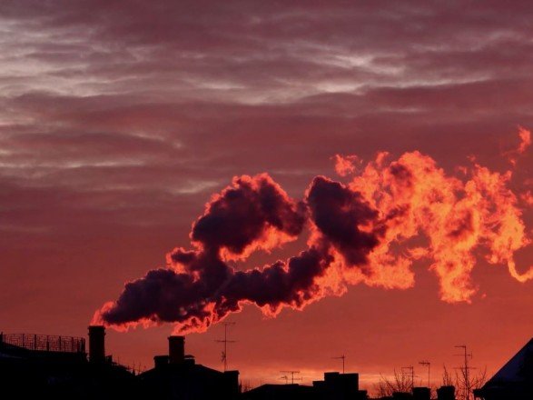 Жителей Днепровского и Дарницкого районов Киева предупредили о сильном загрязнении воздуха