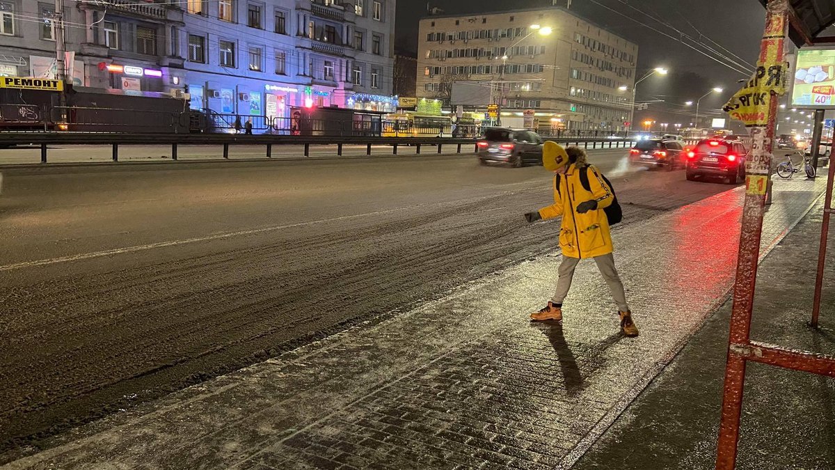 Из-за гололеда в Киеве за сутки травмировались более 160 человек