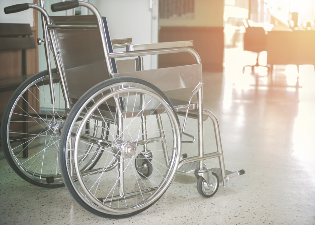 Столичные власти планируют в 2021 году начать создавать семь новых реабилитационных центров для лиц с инвалидностью
