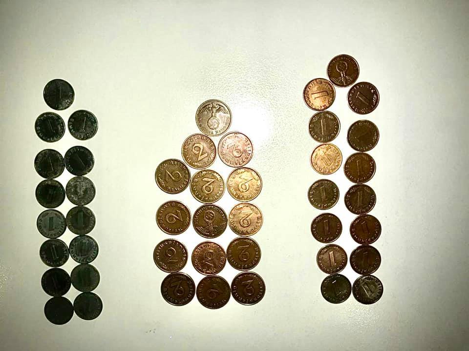 Житель Киевщины пытался вывезти в США коллекцию редких старинных монет (фото)