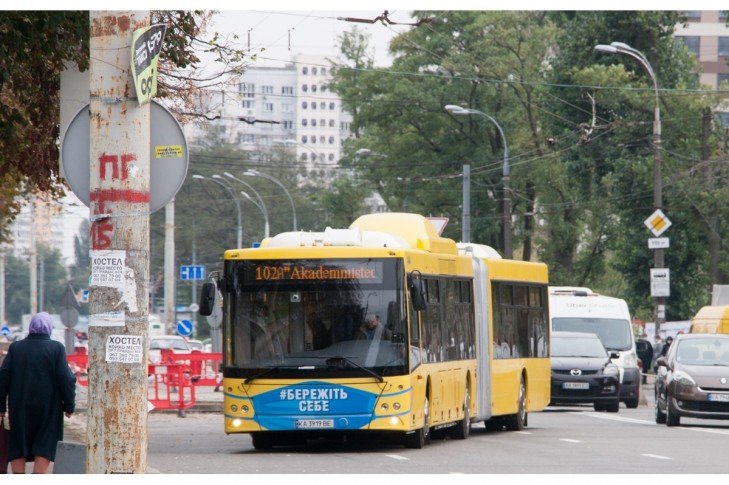 Киевляне просят возобновить работу автобусного маршрута №102