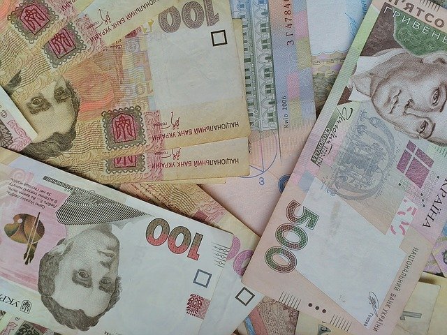 В Киевской области средняя номинальная зарплата за год выросла почти на 8%