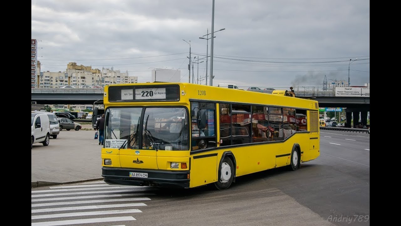 Киевляне просят сделать маршрутку №220 городским автобусом