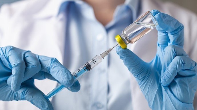 Минздрав объявил о начале вакцинации против COVID-19