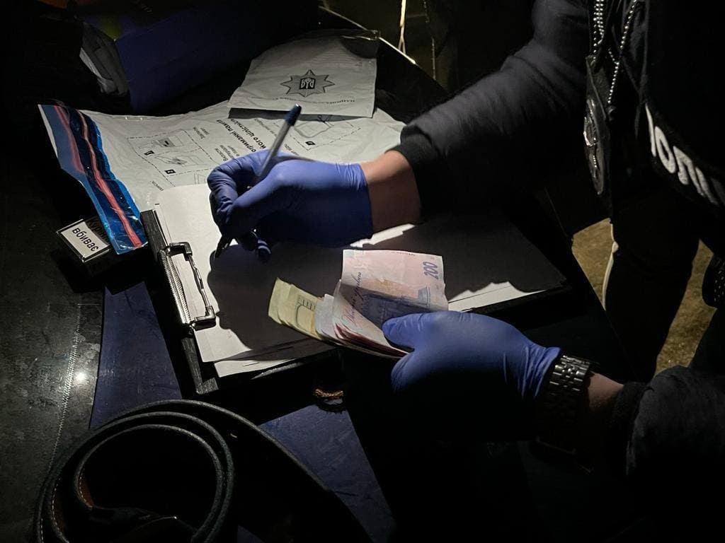 Правоохранители задержали киевлянина с целым арсеналом оружия и боеприпасов (фото)