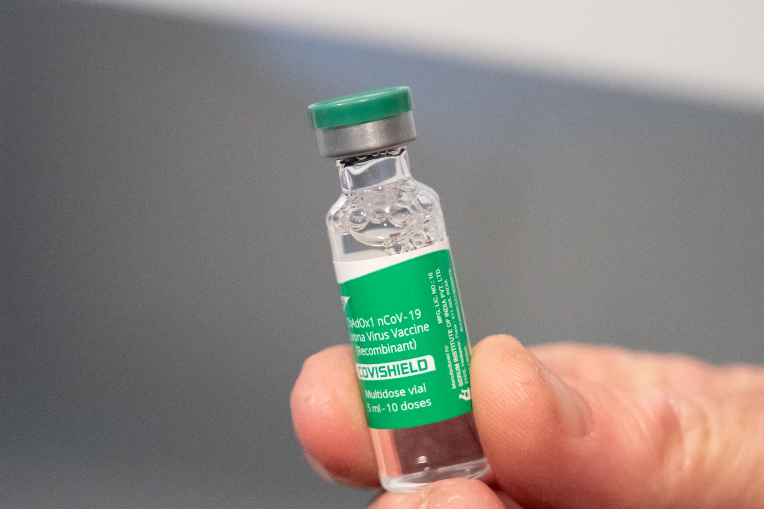Медики столичной Александровской больницы отказываются вакцинироваться от коронавируса