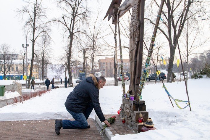 Виталий Кличко почтил память Героев Небесной Сотни: каждый день борьбы не был напрасным. И мы не утратим веру и не отступим от идеалов и принципов, которые отстаивали на Майдане!