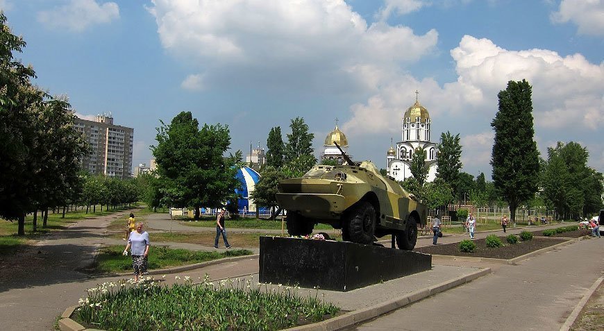 Киевляне возмущены закрытым туалетом в парке Воинов-интернационалистов