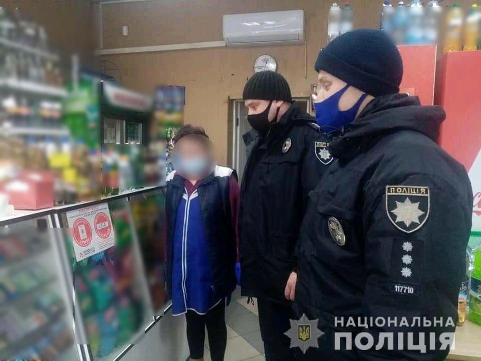 С начала года полиция Киевщины задокументировала более 20 случаев продажи несовершеннолетним алкоголя и сигарет
