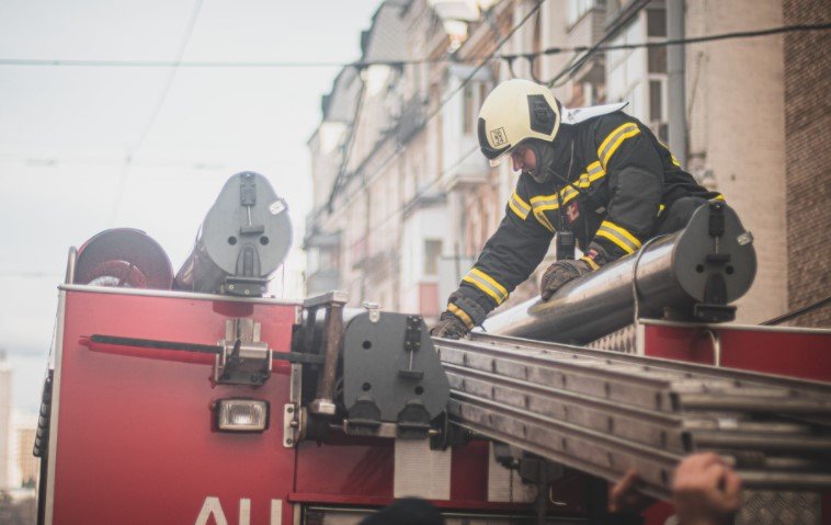 Соломенскую РГА просят обеспечить свободный проезд пожарной и аварийной техники во время проведения ярмарок