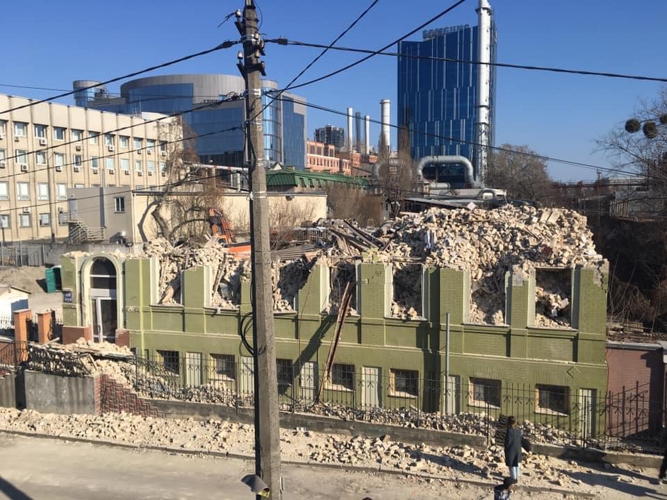 По факту сноса дома Уткина в центре столицы начато уголовное расследование (фото, видео)