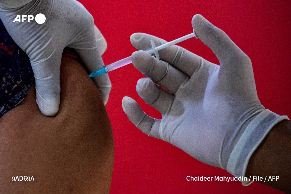 Семь медучреждений Киева получили вакцину “Коронавак”