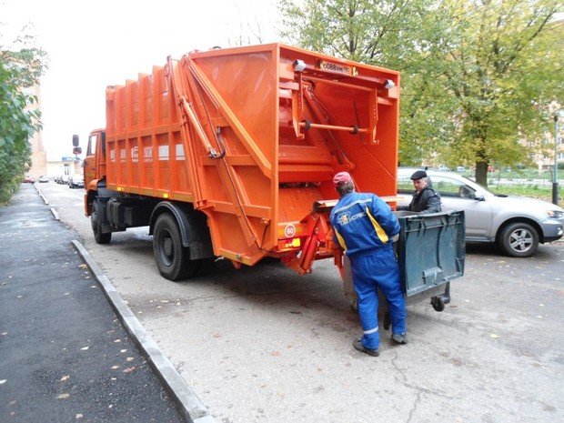 Кличко обновил комиссию по определению перевозчиков мусора в Киеве