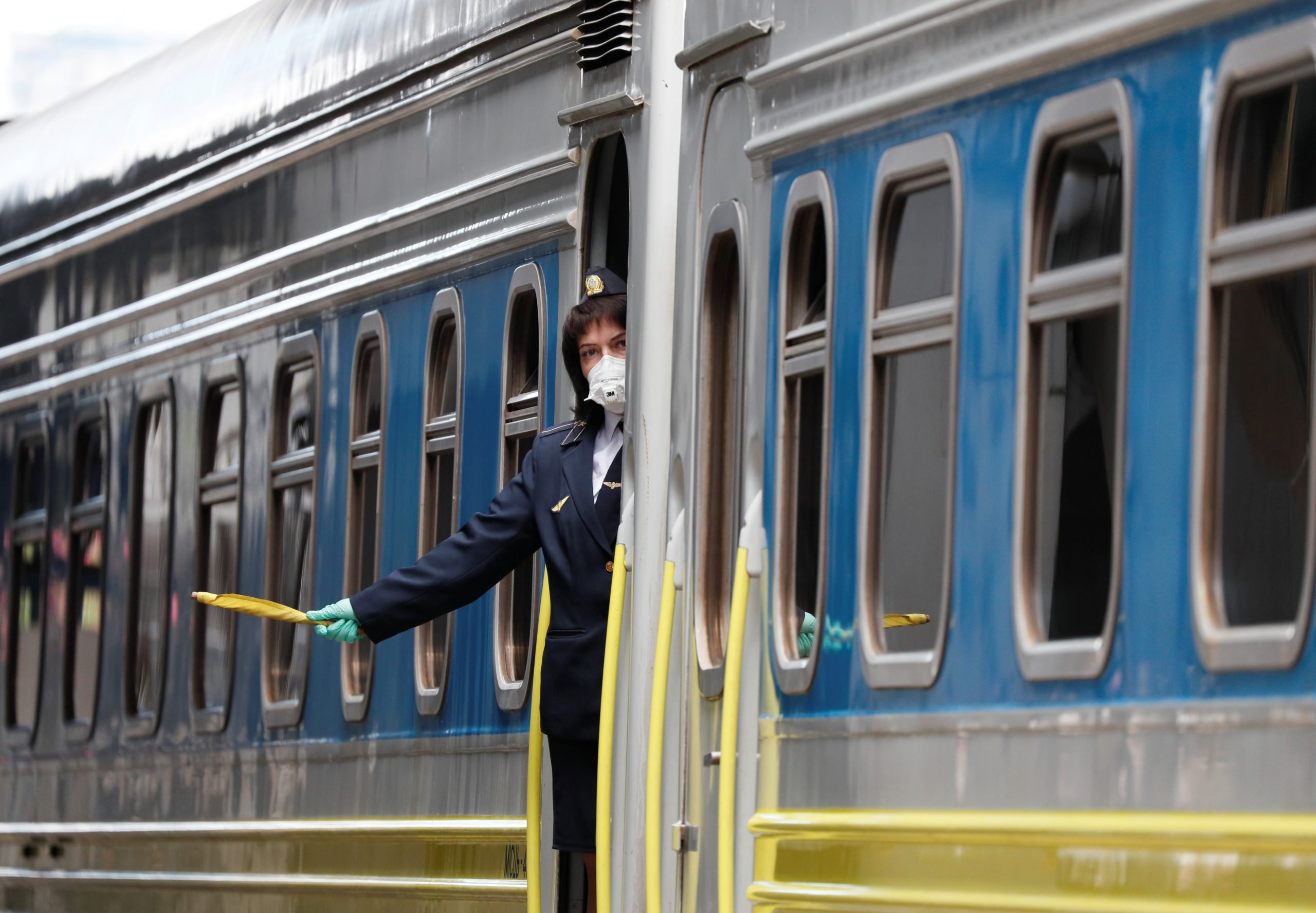 Непогода задержала целый ряд поездов “Укрзализныци”