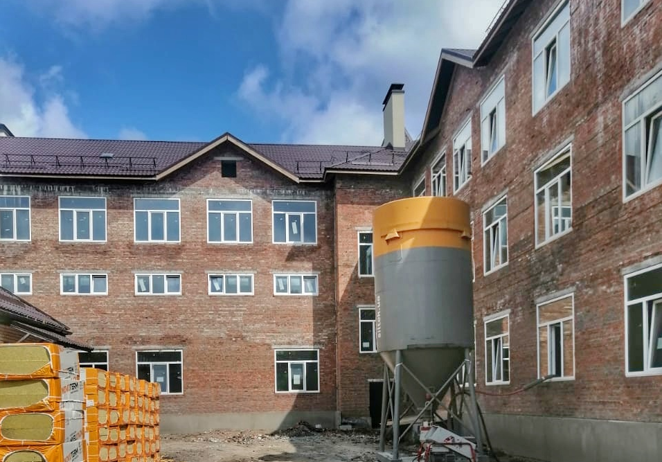 У рамках “Великого будівництва” триває масштабна реконструкція школи в одному з сіл Київщини