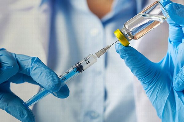 За сутки в Украине более 100 тысяч человек вакцинировались против COVID-19