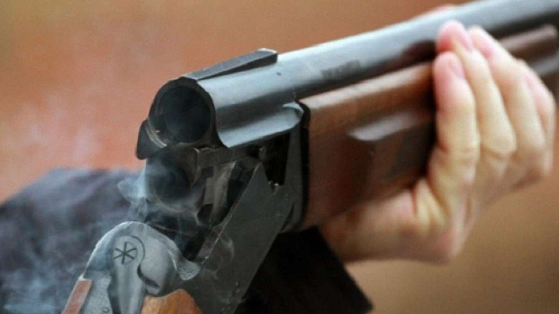 На Киевщине владелец фирмы стрелял из ружья по работнику, который пришел за зарплатой