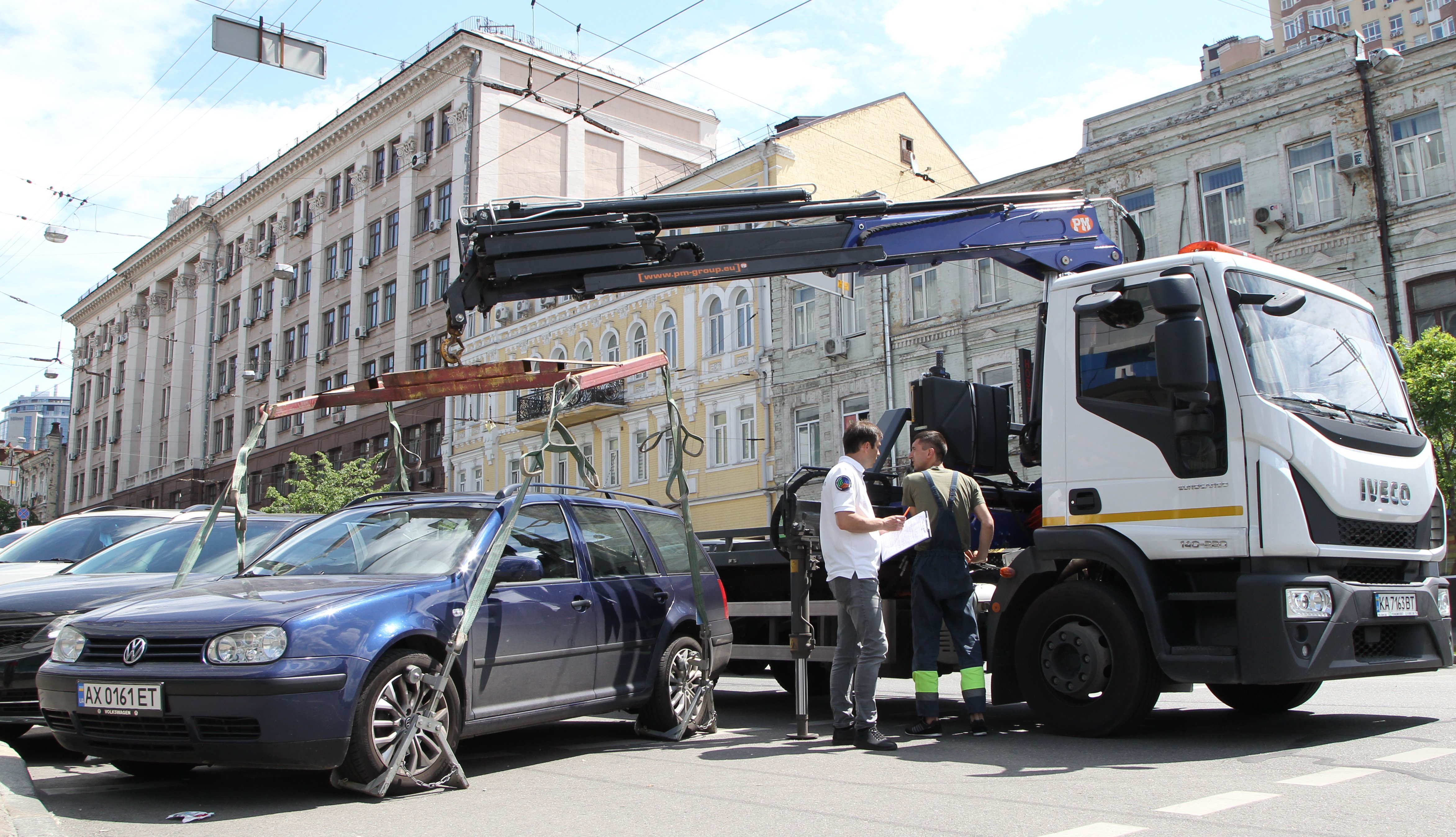 Правоохранители парализовали работу столичной Инспекции по парковке, - КГГА