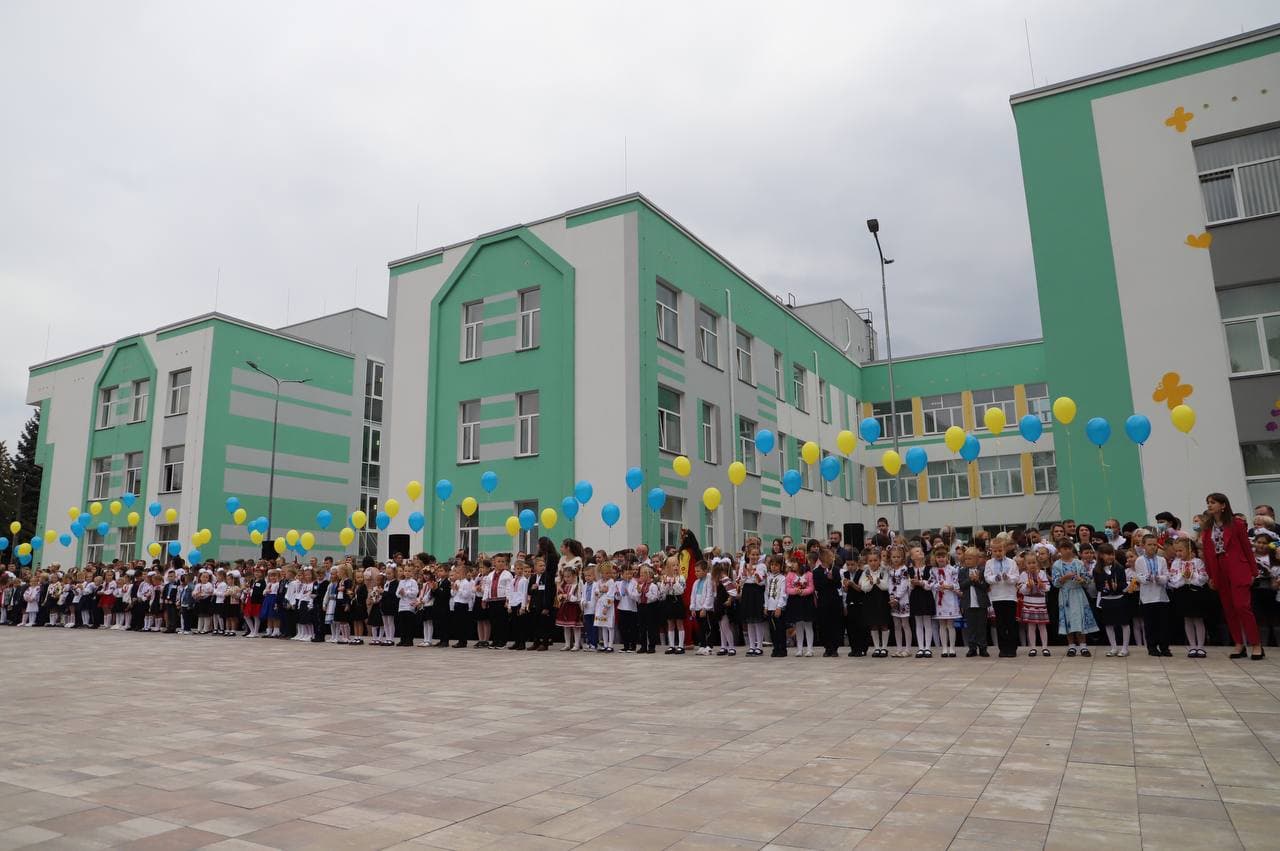 В Соломенском районе Киева заработала новая школа (фото)