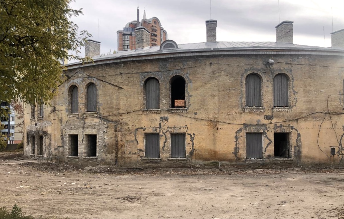 Киевсовет передал музею “Киевская крепость” землю для реставрации Наводницкой башни