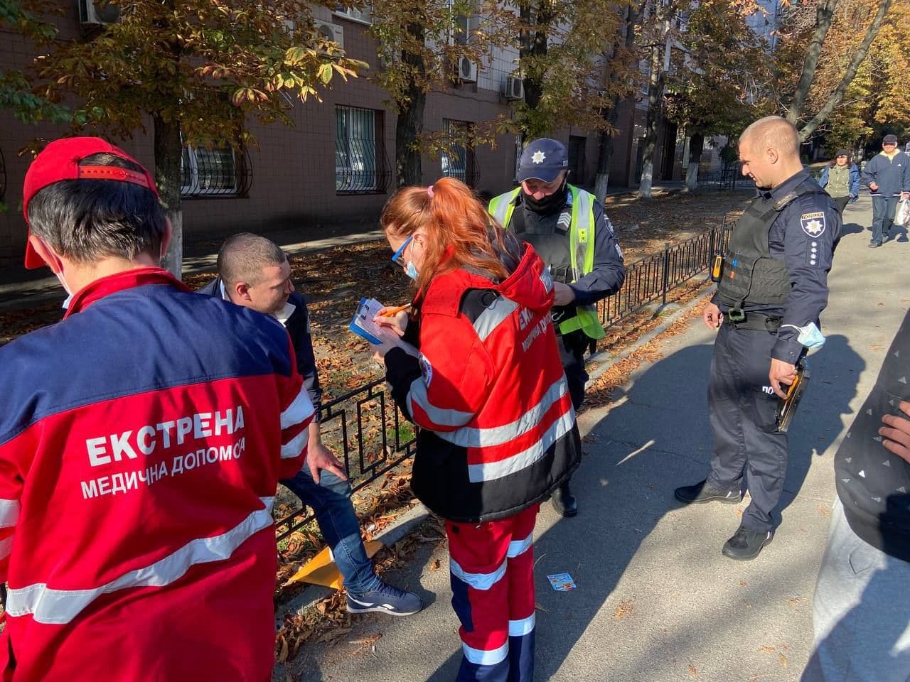 В Киеве избили инспектора по парковке (фото)