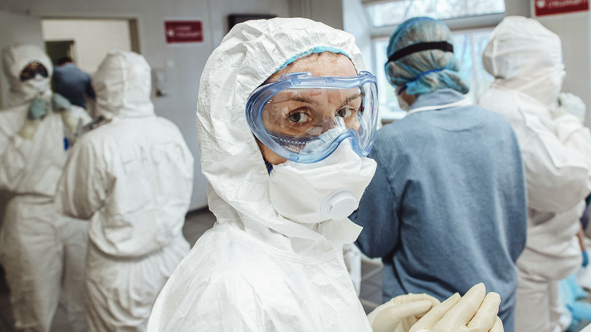 В Украине за минувшие сутки от коронавируса умерли более 800 человек