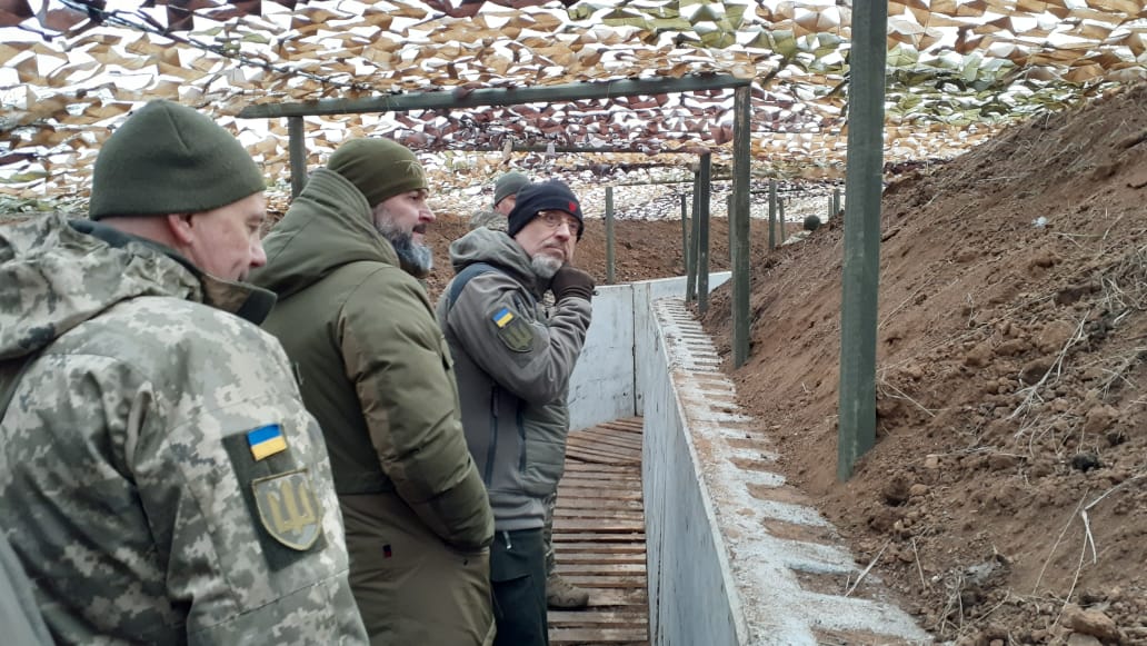 “Режим риска из-за скопления российских войск вокруг Украины понятен”, – Алексей Резников