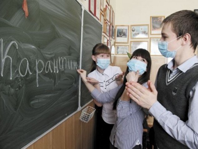 В Киеве мониторинговые группы Госпродпотребслужбы зафиксировали очное обучение в двух частных школах