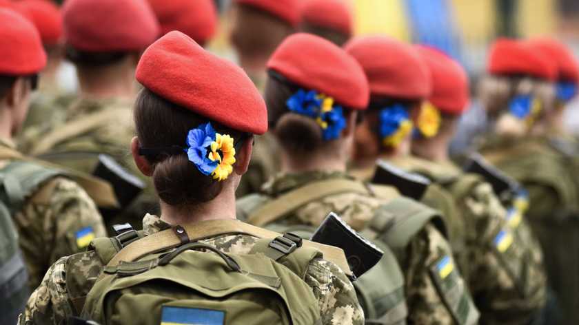 Украинки должны встать на воинский учет: перечень профессий, которых это касается