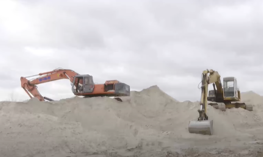 На Київщині злочинна група незаконо видобула піску на 100 млн гривень (фото, відео)