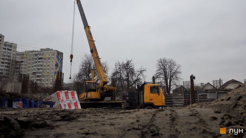 Столичную власть просят проверить законность строительства многоэтажки в частном секторе поселка “Красный хутор”