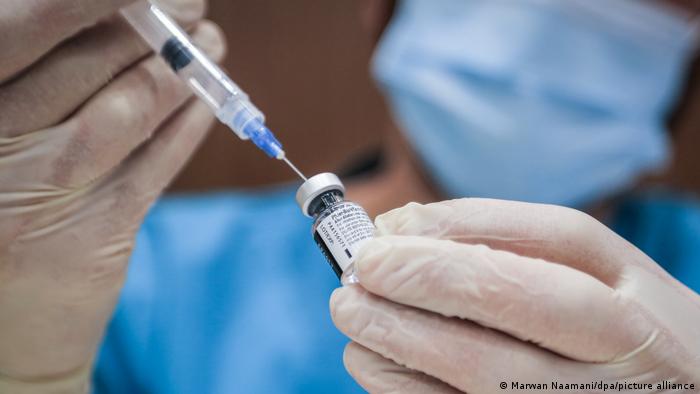 В минувшее воскресенье в Украине более 23 тысяч человек вакцинировались против COVID-19