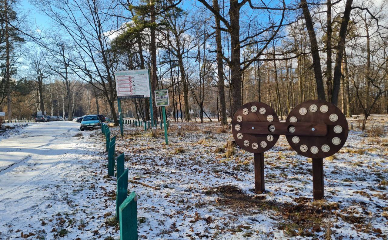 В Пуще-Водице установили интерактивные стенды для распознавания следов диких животных