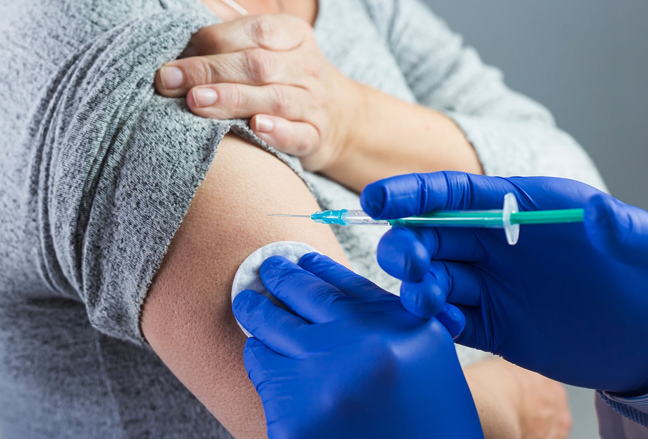 Почти 63 тысячи человек в Украине сделали прививки от коронавируса за минувшие сутки