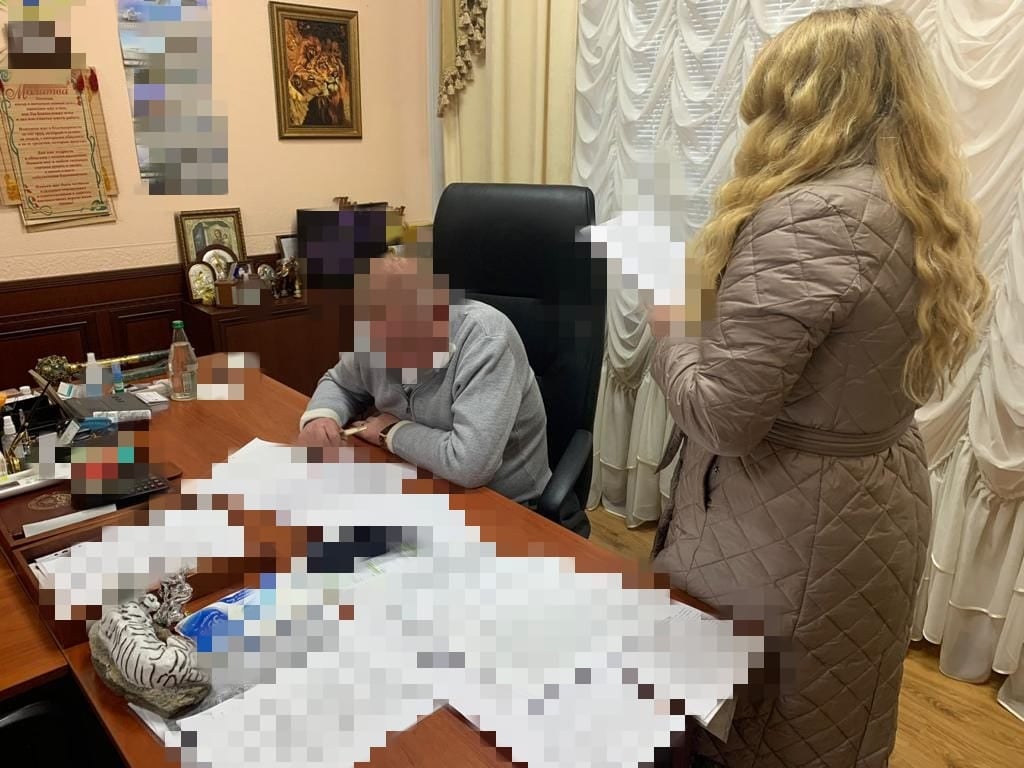 На Киевщине поселкового голову подозревают в махинациях с землями лесничества на 3,7 млн гривен