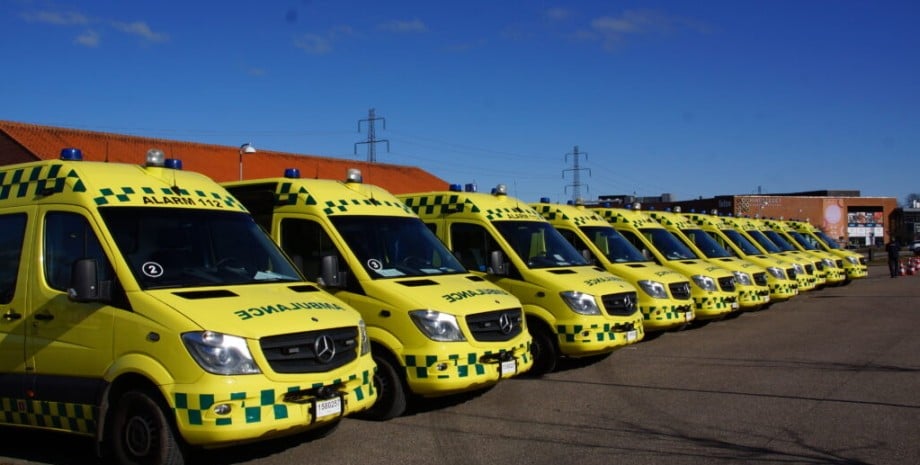 18 карет швидкої допомоги з Данії прибули до Харківської області