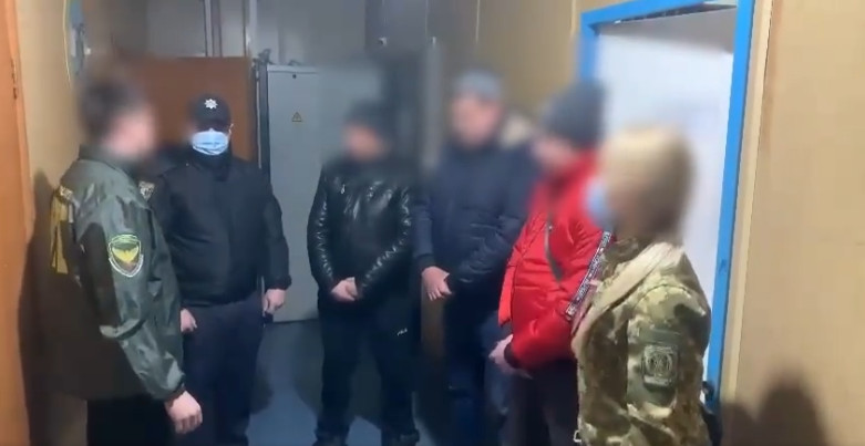 ДПСУ застерігає українських чоловіків від спроб підкупу прикордонників (відео)