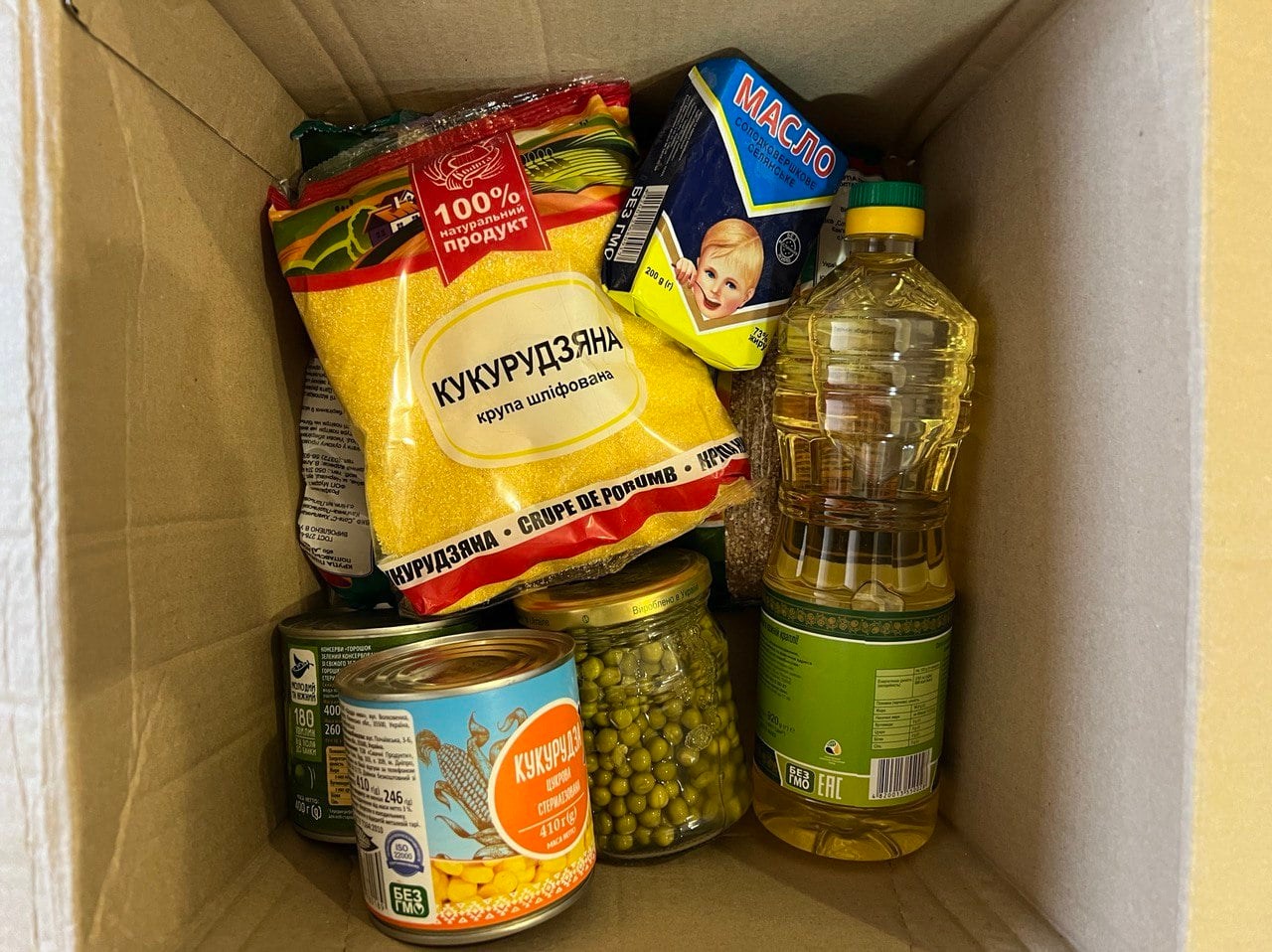Київміськбуд передав Гуманітарному штабу столиці 60 тон їжі