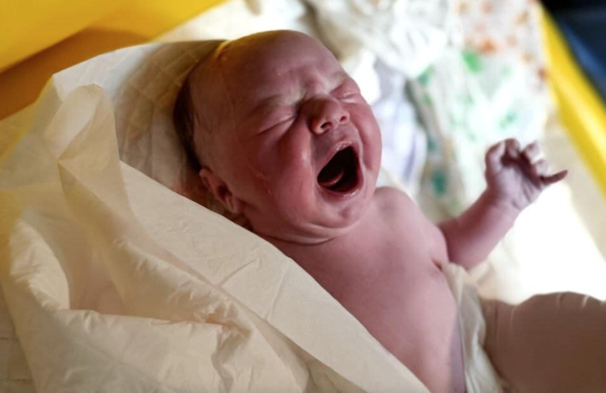За 8 днів війни в Києві народилося 390 дітей