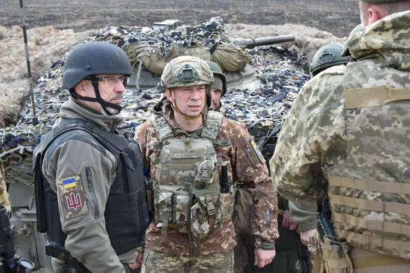 Олексій Резніков відвідав передові позиції українських військових