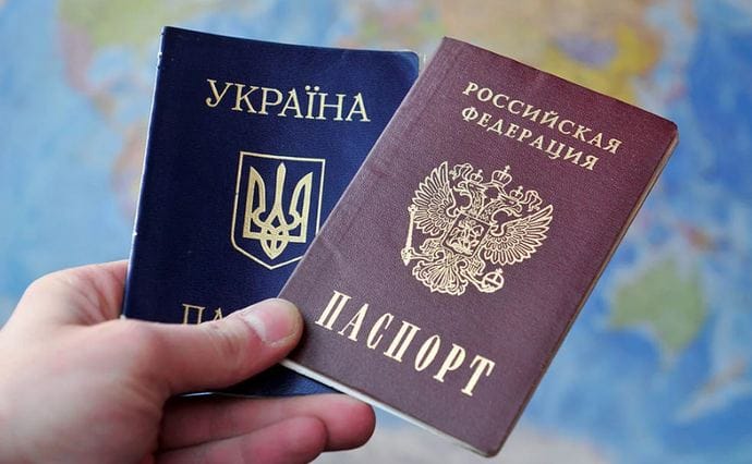 РФ почала видавати російські паспорти примусово вивезеним на її територію українцям