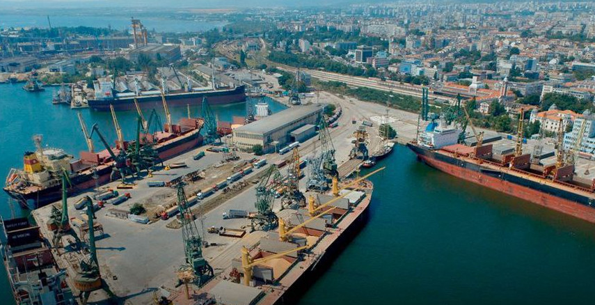 Болгарія закрила свої порти для російських кораблів