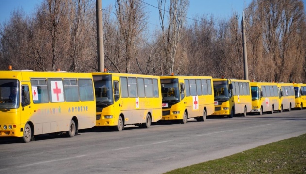 Сьогодні, 12 квітня, гумкоридорами було евакуйовано 2 671 людину