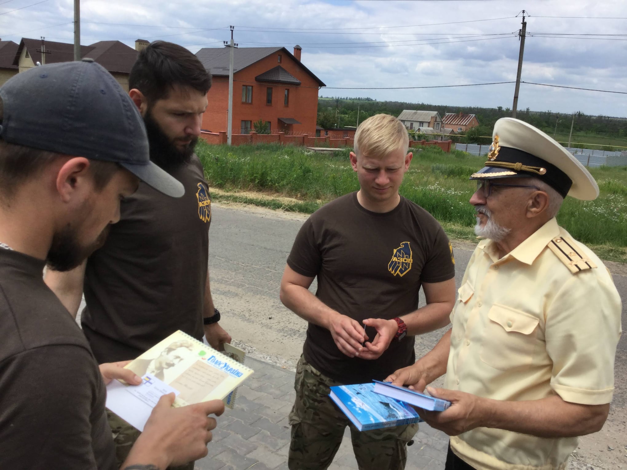 Під Маріуполем від рук окупантів загинув 78-річний журналіст, письменник та волонтер Євген Баль