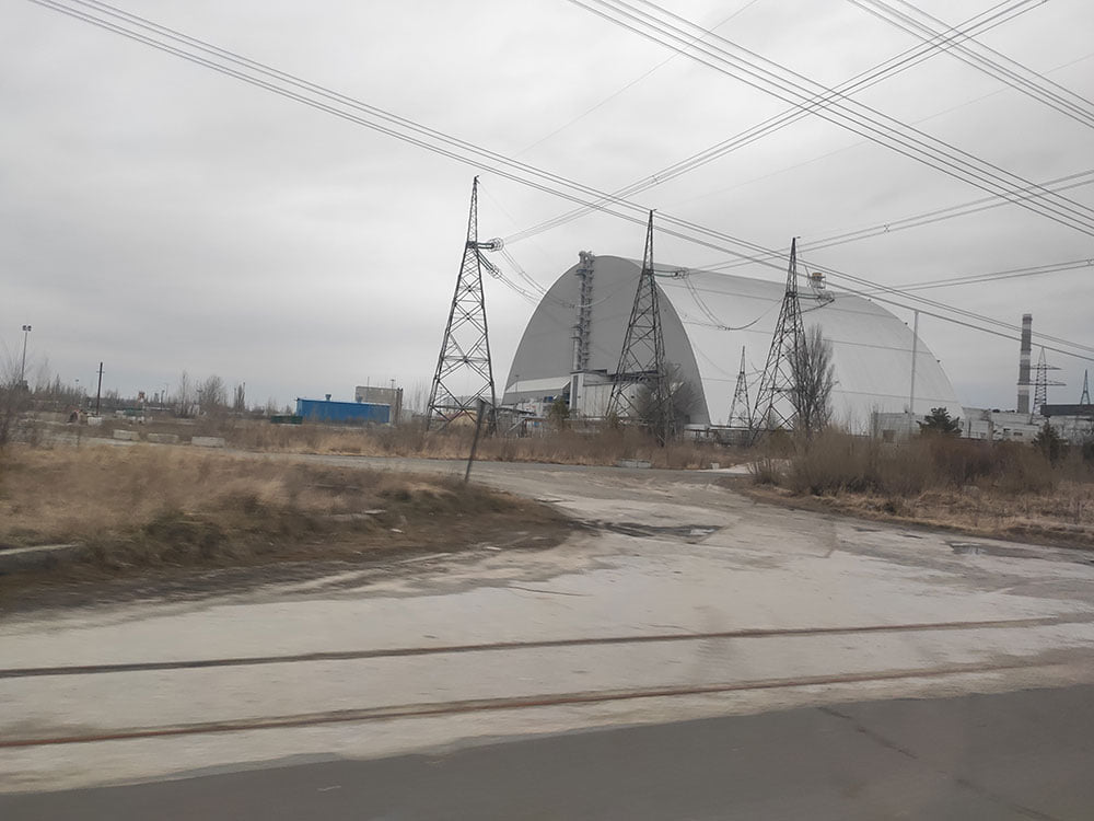 У Чорнобильській зоні вибухотехніки натрапили на сховок зарядів розмінування рашистів (відео)