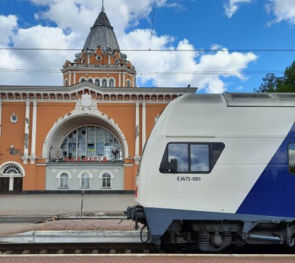 “Укрзалізниця” з 19 травня запустить електропоїзд між Києвом та Черніговом