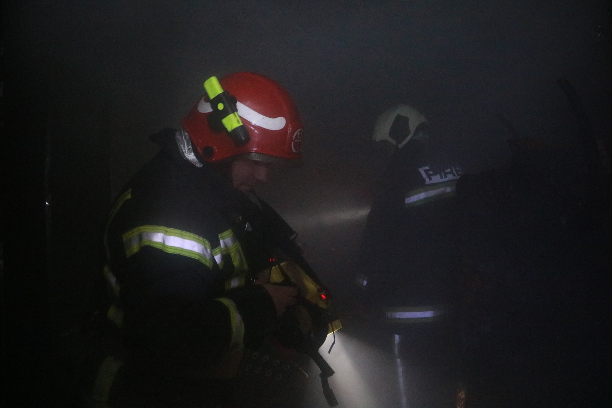 В Києві під час пожежі в багатоповерхівці загинула жінка