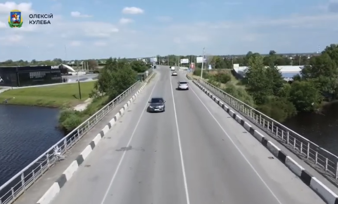 Біля Осещини на Київщині відновлено рух через міст (відео)